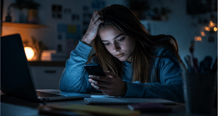 Cyberbullying: o bullying escolar que atravessa a tela